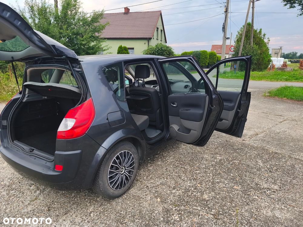Renault Scenic 2.0 16V Privilege - 5