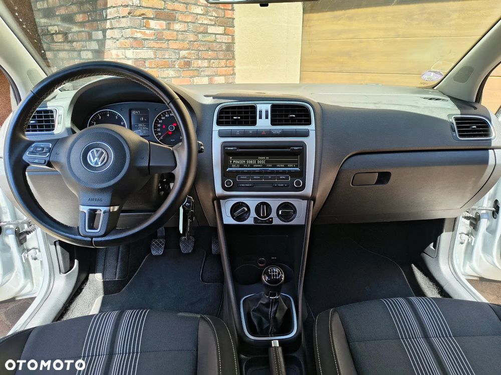 Volkswagen Polo 1.2 TSI MATCH - 14