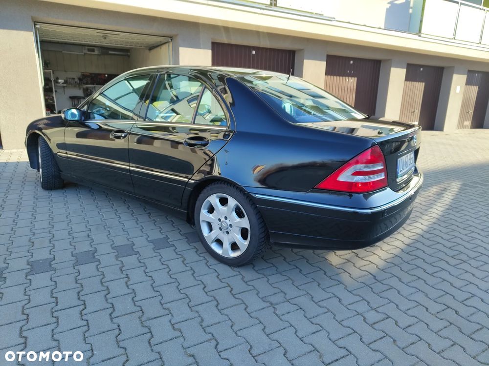 Mercedes-Benz Klasa C 280 7G-TRONIC Avantgarde - 25