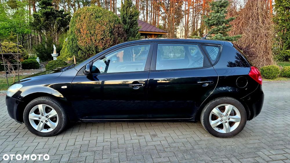 Kia Ceed 2.0 CVVT Spirit - 3