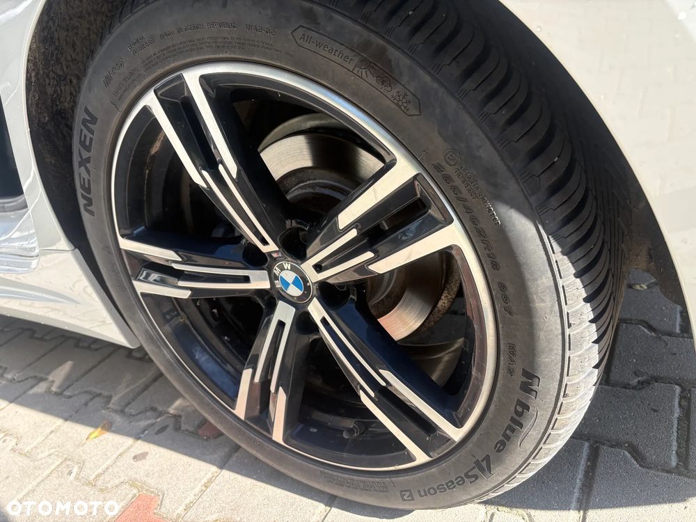 BMW Seria 3 318i M Sport sport - 26