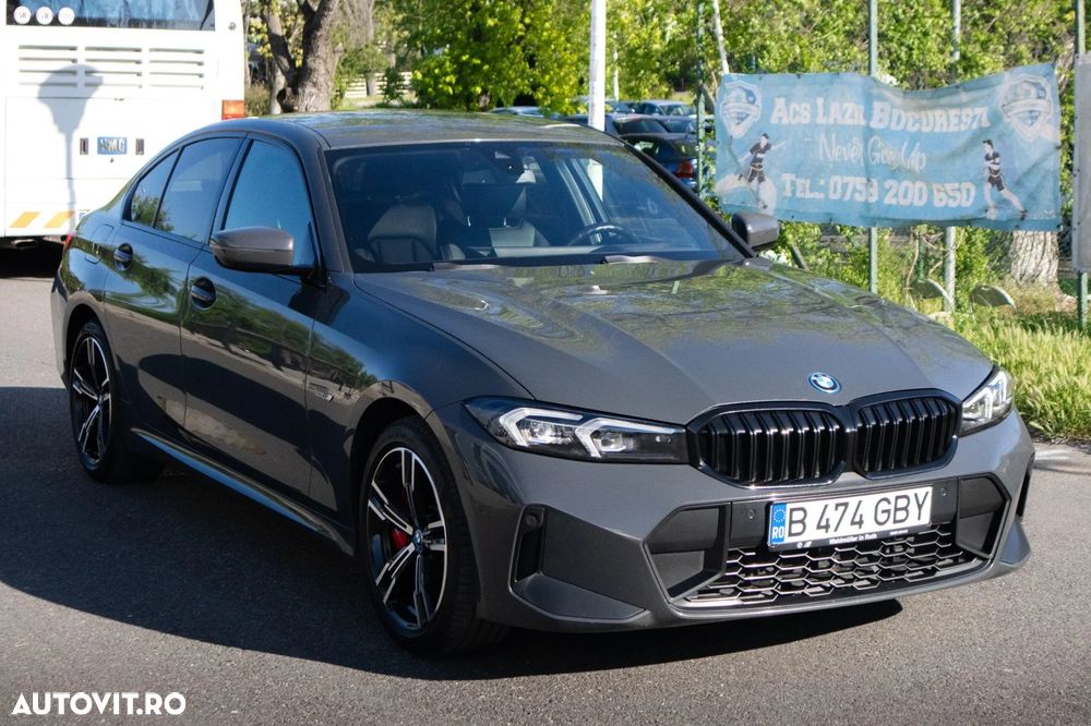BMW Seria 3 330e Aut. M Sport - 12