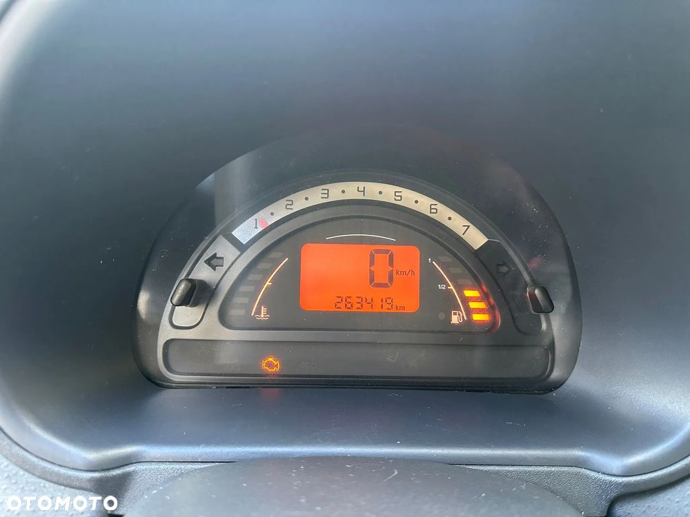 Citroën C2 1.4 Confort - 26