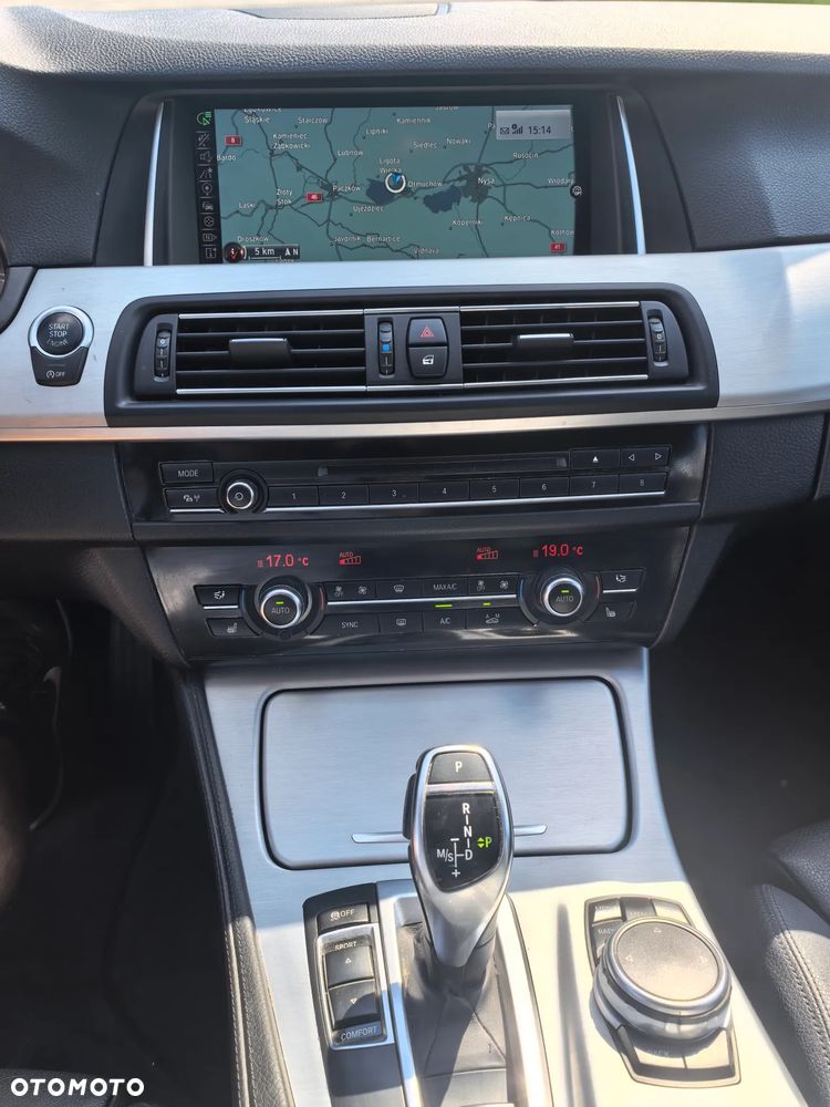BMW Seria 5 535d xDrive - 14