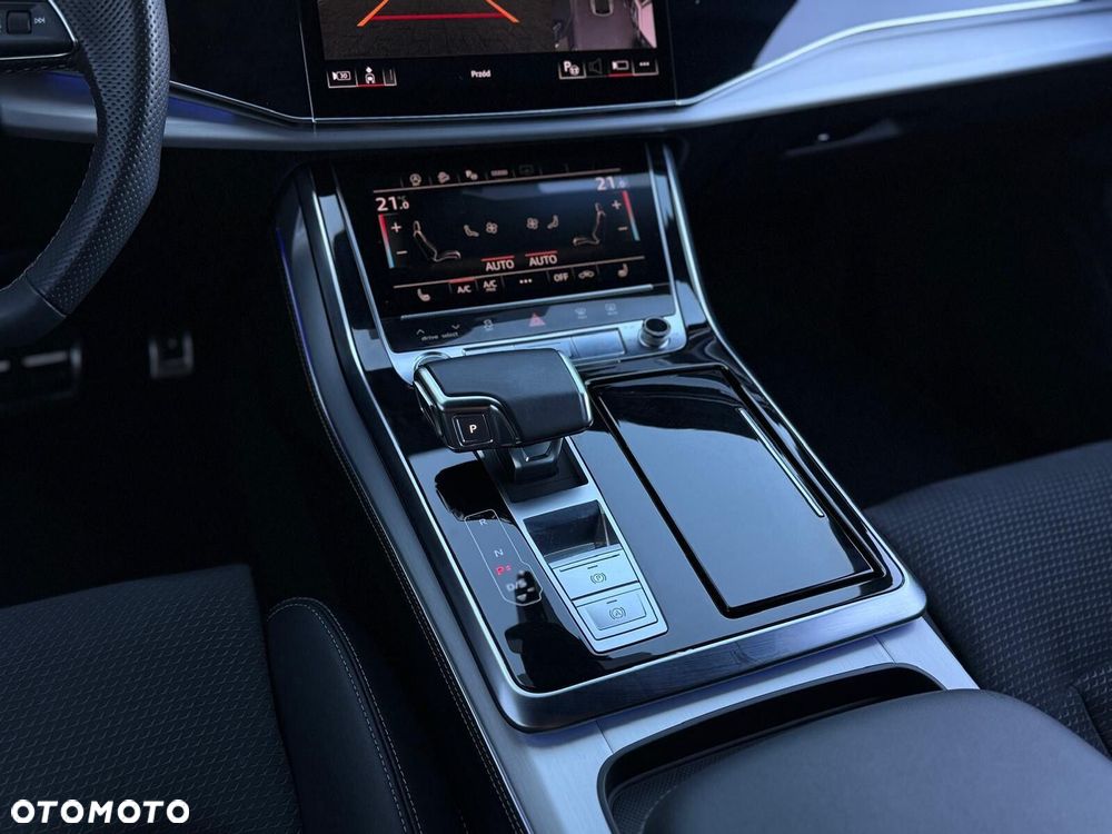 Audi Q8 - 24