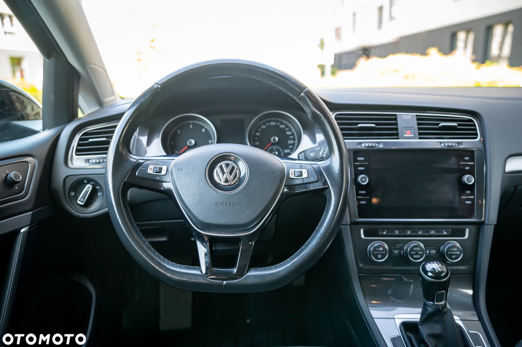 Volkswagen Golf VII 1.6 TDI BMT Comfortline - 10