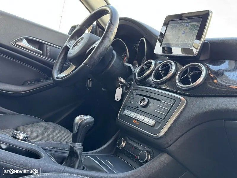 Mercedes-Benz CLA 180 d Shooting Brake Fleet Pack Plus - 25