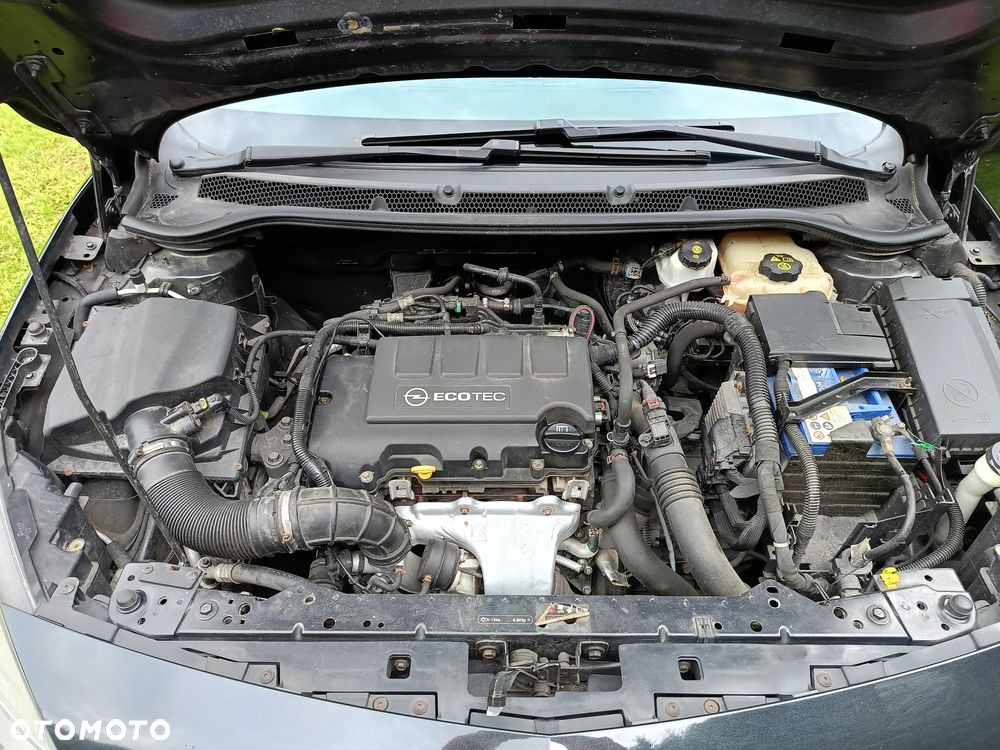 Opel Astra 1.4 Turbo - 21