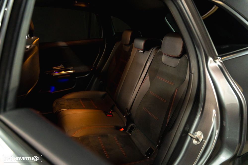 Mercedes-Benz GLA 250 e 8G-DCT AMG Line - 16