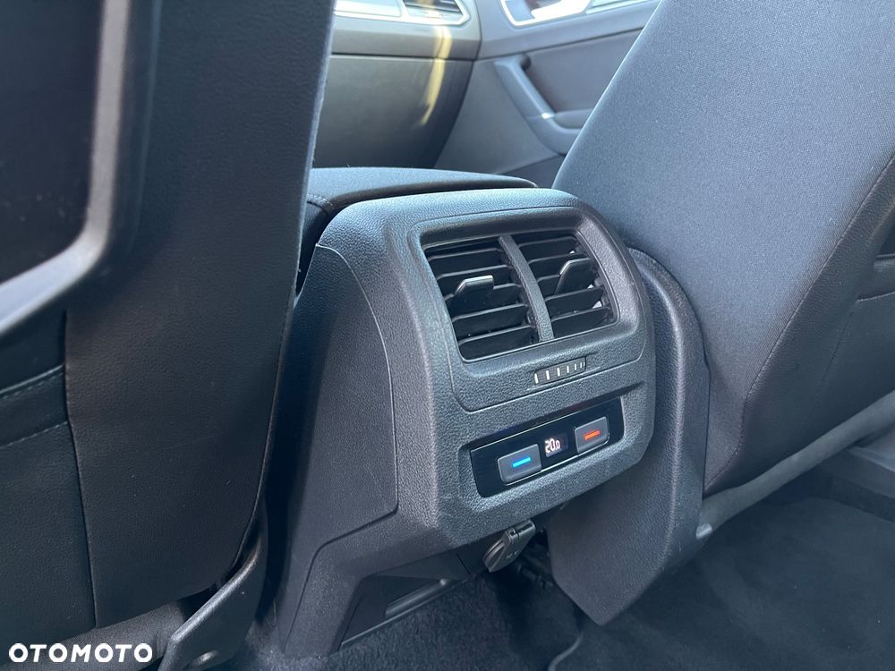 Volkswagen Touran 1.4 TSI (BlueMotion Technology) DSG Highline - 13