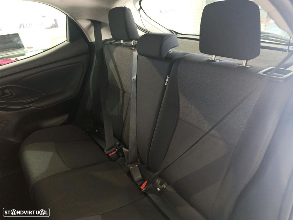 Toyota Yaris 1.5 HDF Comfort - 9