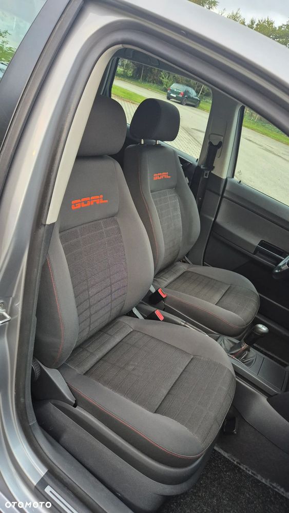 Volkswagen Polo - 11