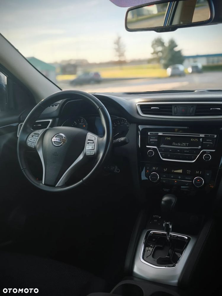 Nissan Qashqai 1.6 DCi Xtronic TEKNA - 23