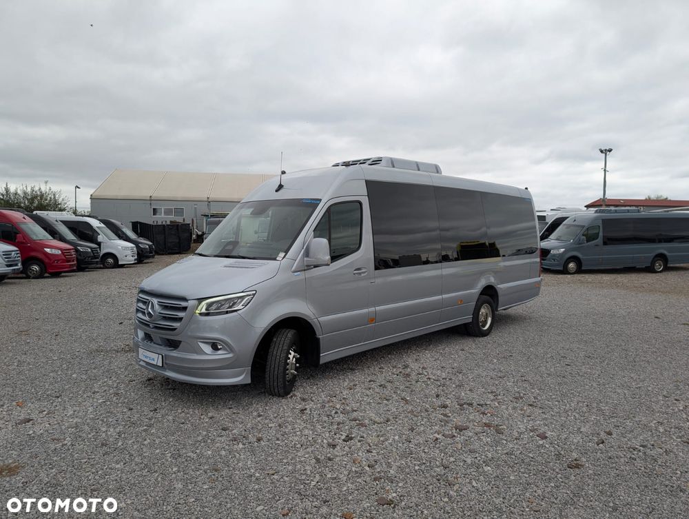 Mercedes-Benz Sprinter 519 - 12