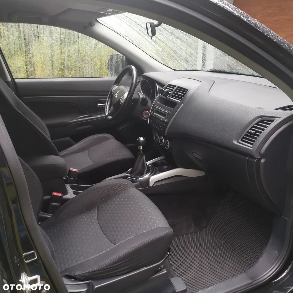Mitsubishi ASX 1.6 Inform - 11