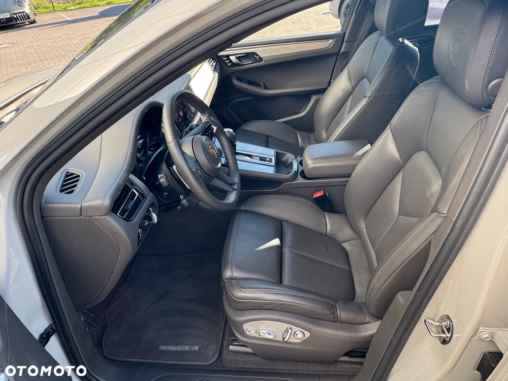 Porsche Macan Standard - 16