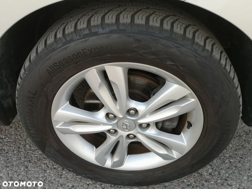 Hyundai ix35 1.7 CRDi 2WD blue Trend - 21