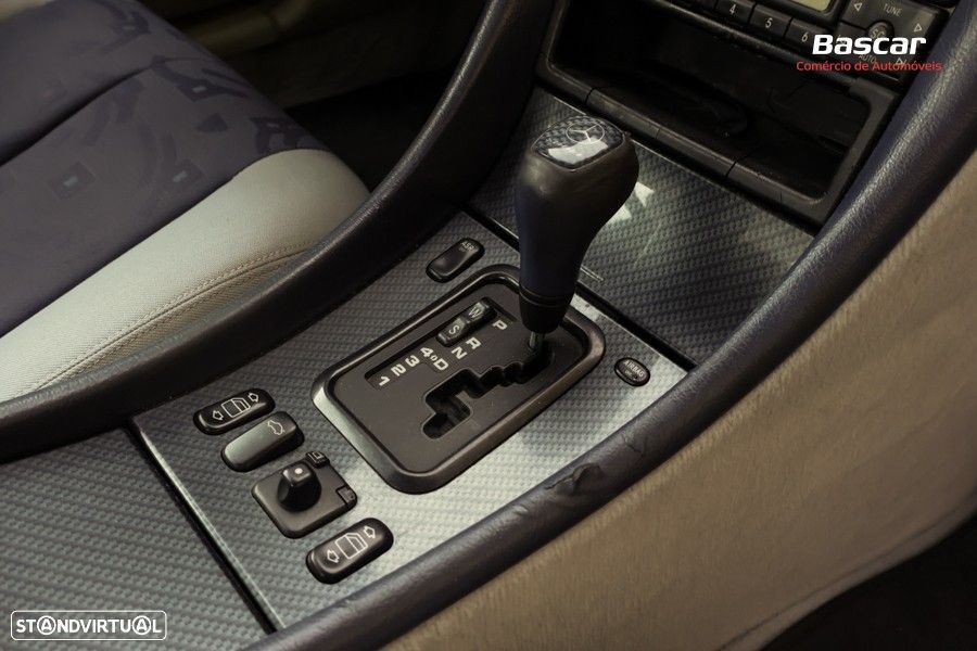 Mercedes-Benz CLK 230 - 24