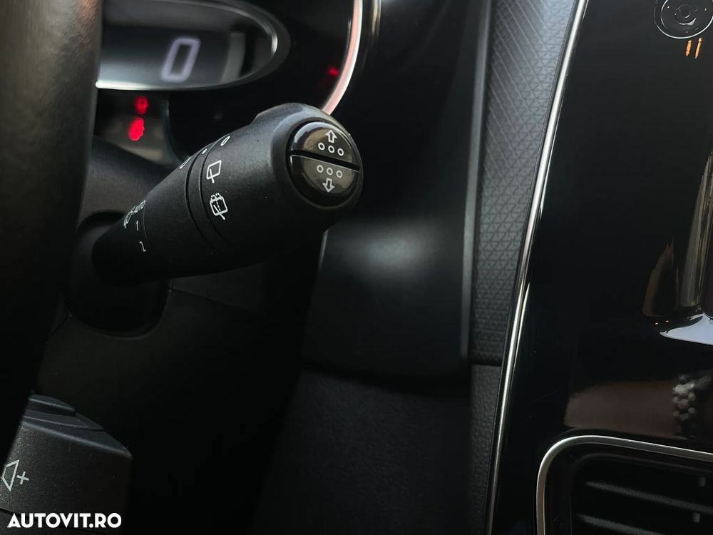 Renault Clio (Energy) TCe 90 Start & Stop LIMITED - 27