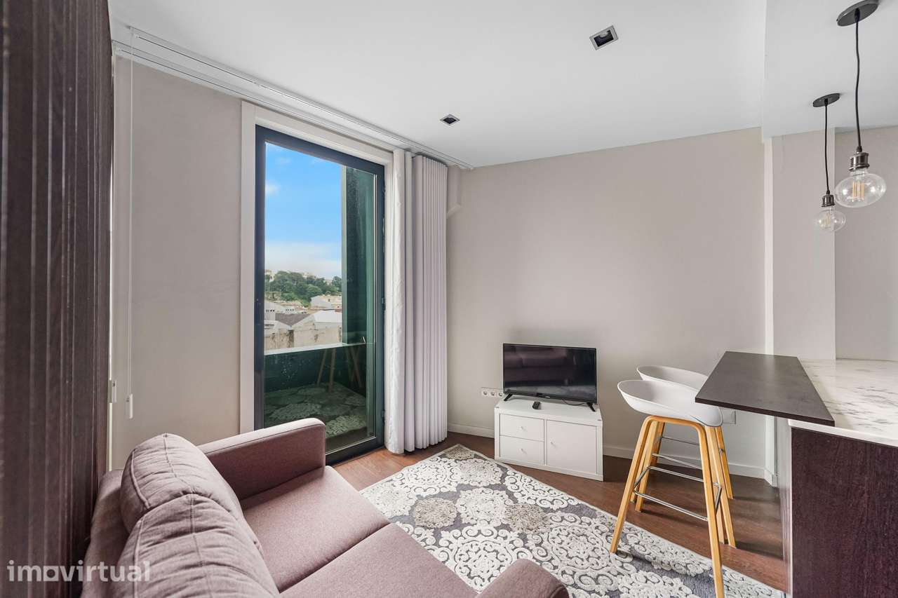 Apartamento T0 em frente a estação de Metro! - Grande imagem: 2/18