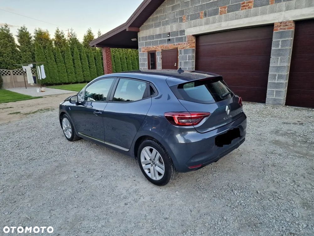 Renault Clio - 8