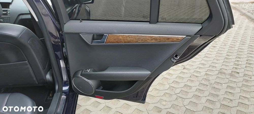 Mercedes-Benz Klasa C - 39