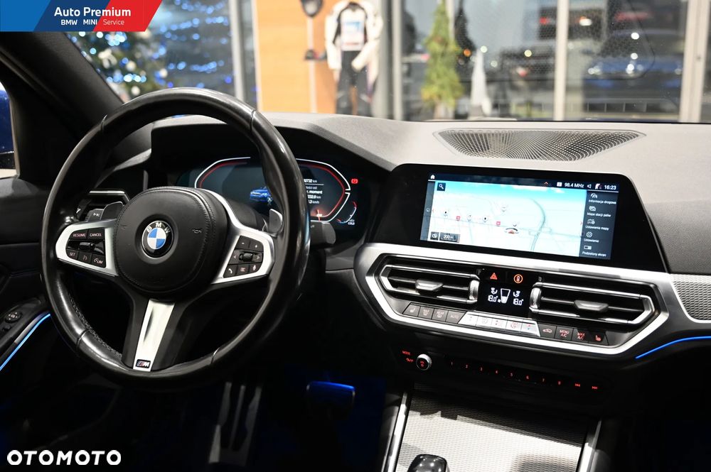 BMW Seria 3 320d xDrive - 13