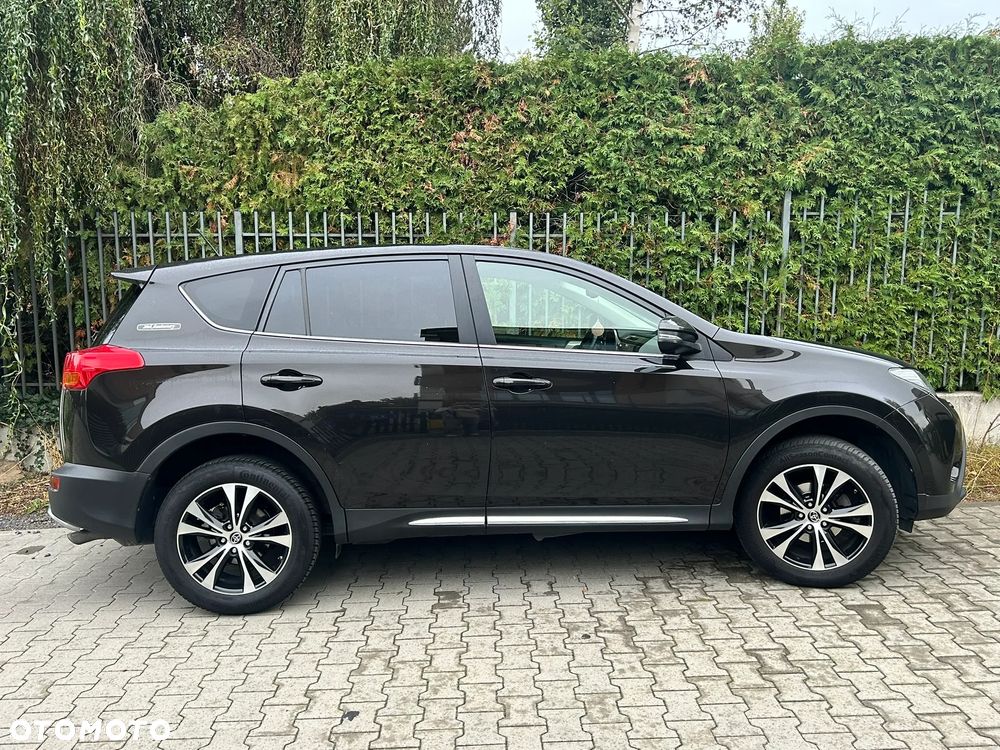 Toyota RAV4 - 1
