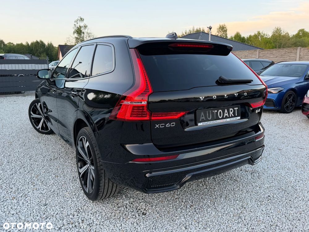 Volvo XC 60 B4 D AWD Ultimate Dark - 12