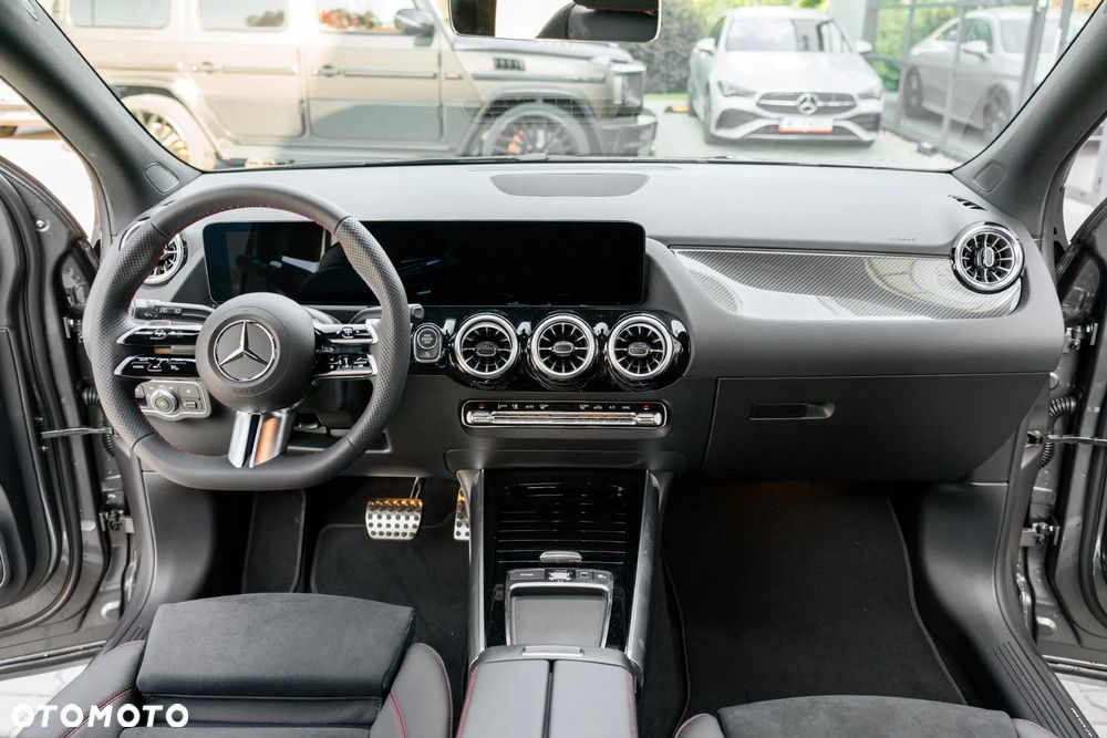 Mercedes-Benz GLA 200 AMG Line - 8