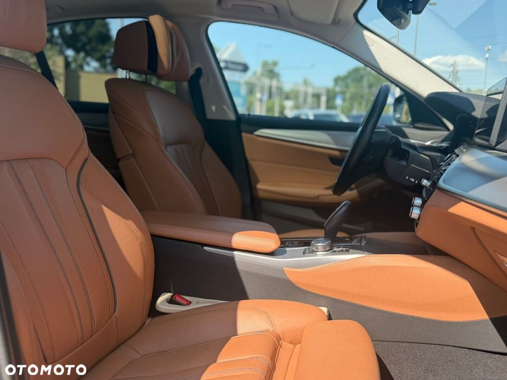 BMW Seria 5 530d xDrive mHEV Luxury Line - 15