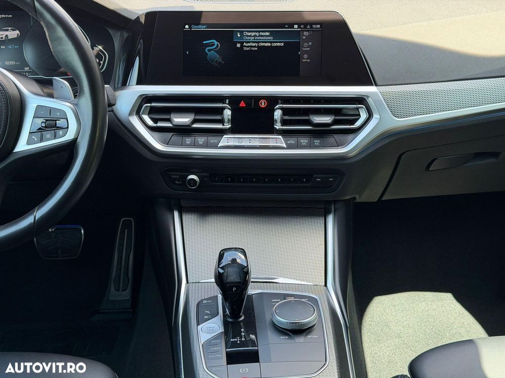 BMW Seria 3 330e iPerformance M Sport - 30