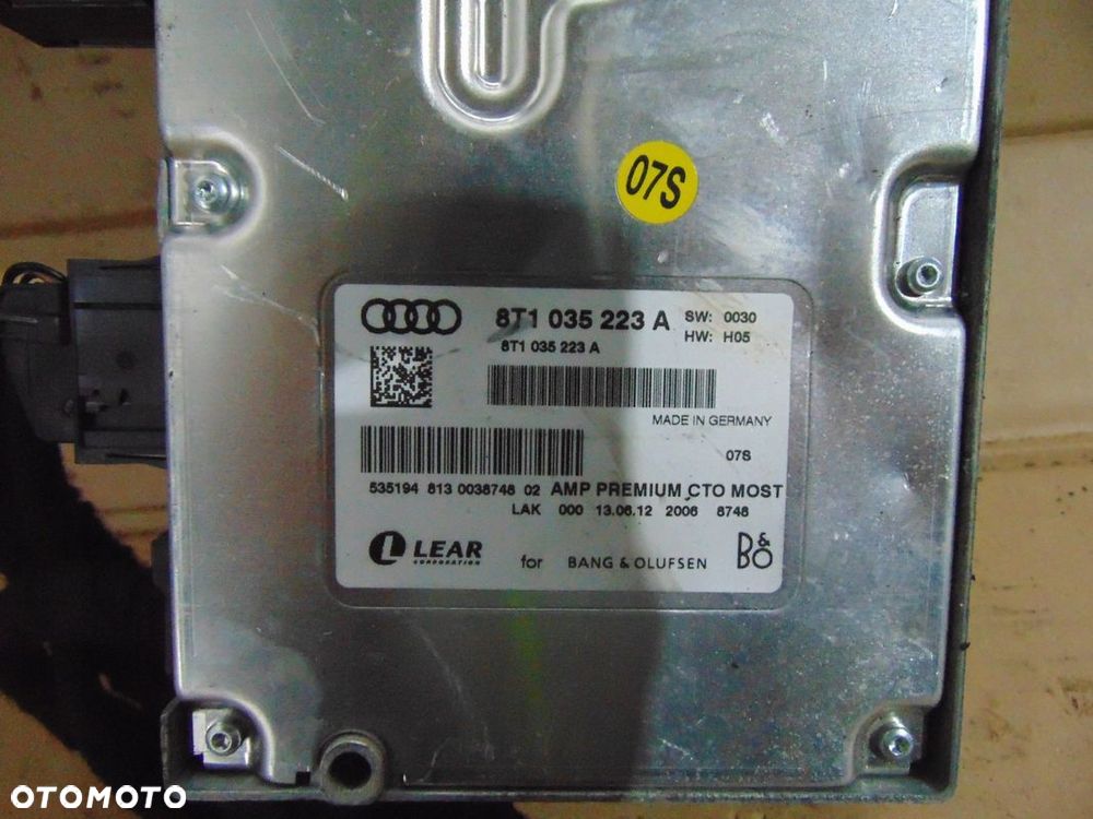 8T1035223A AUDI A4 B8 A5 Q5 WZMACNIACZ RADIA BANG OLUFSEN - 2
