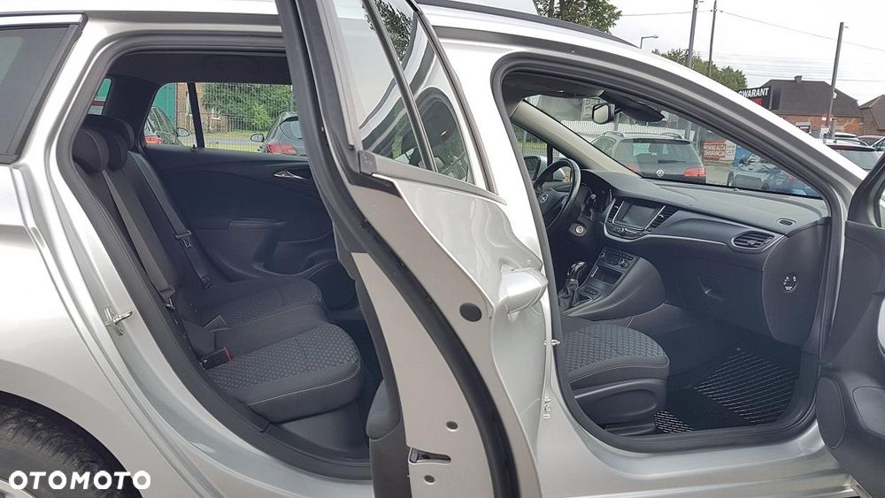 Opel Astra 1.6 CDTI Essentia - 27