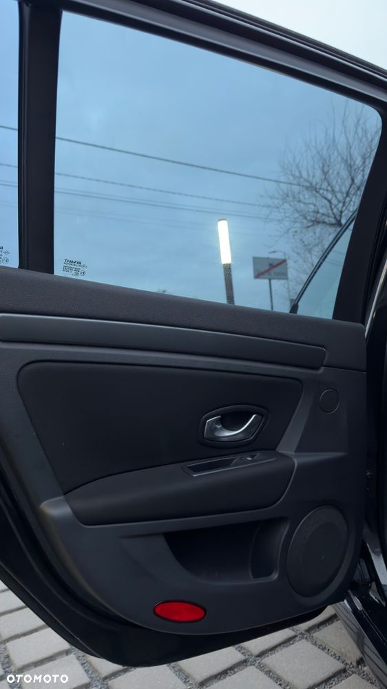 Renault Laguna 2.0 DCi FAP Expression - 22