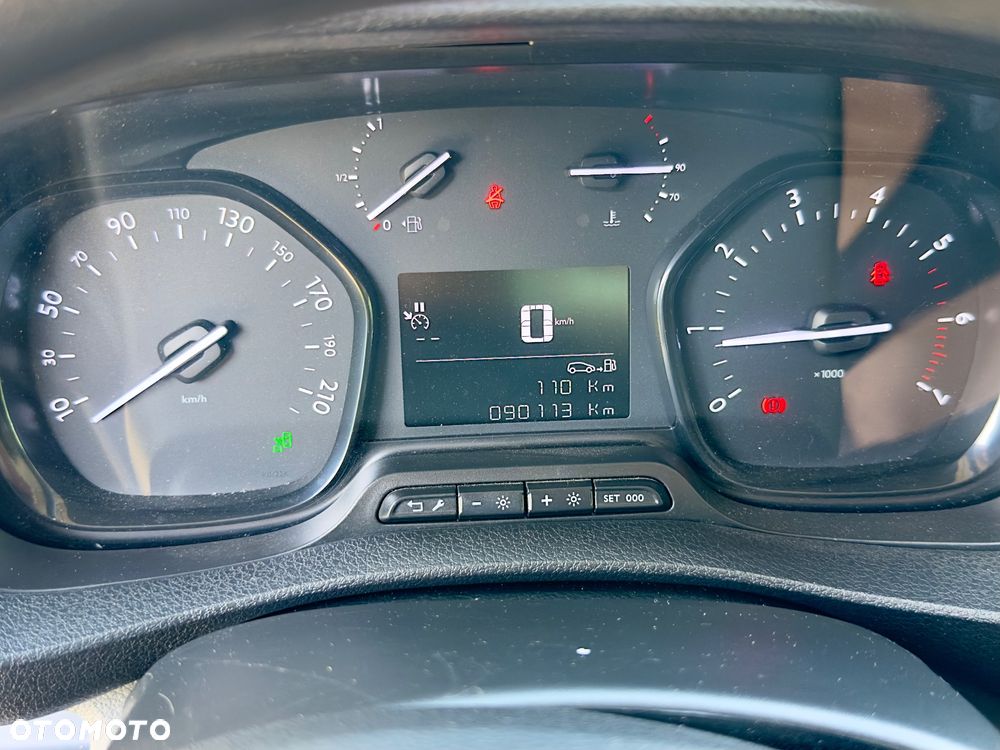 Toyota PROACE - 32