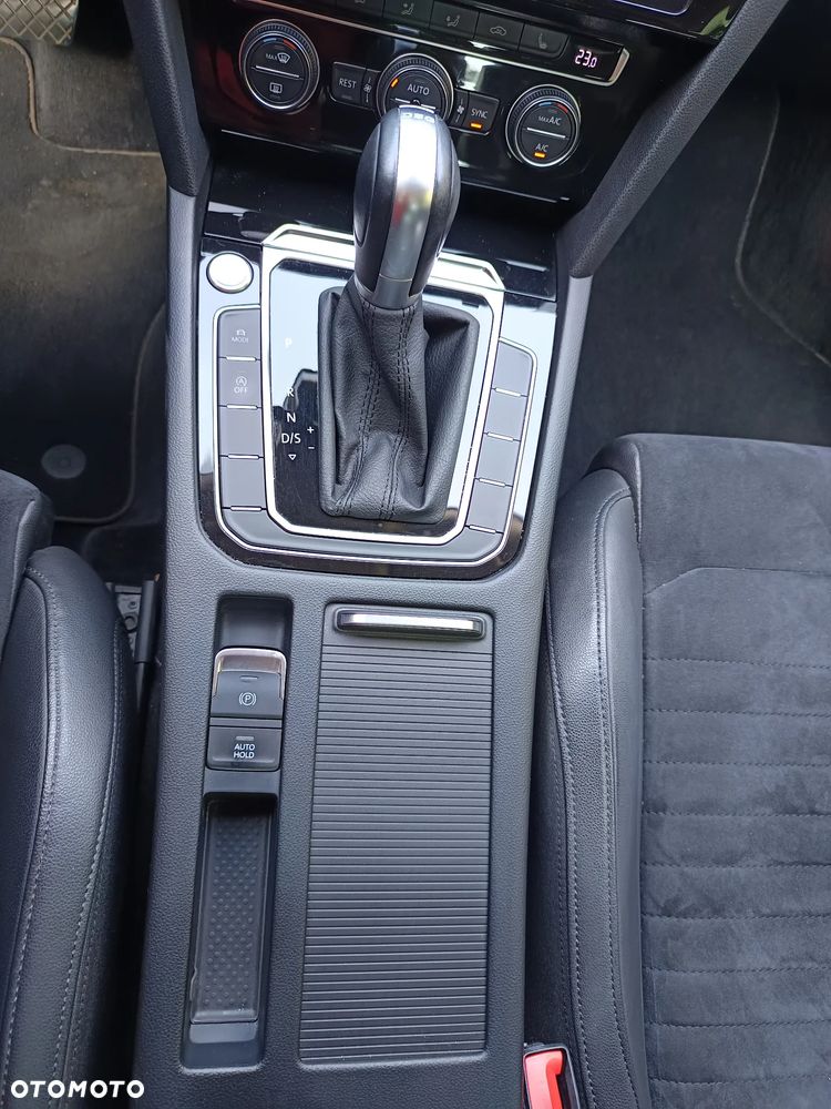 Volkswagen Passat 1.8 TSI BMT Comfortline DSG - 38