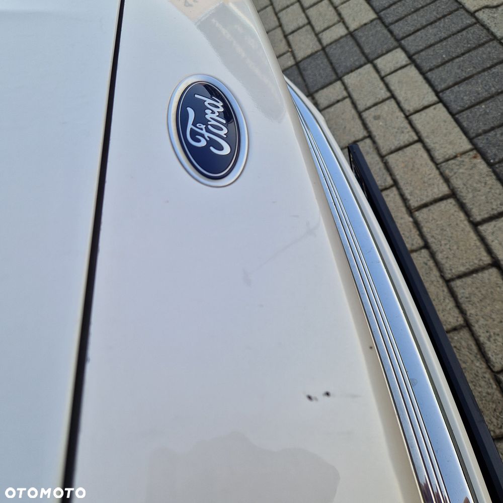 Ford Fusion - 10