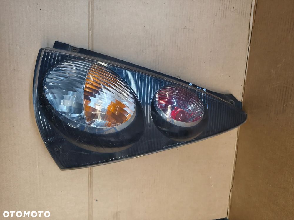 LAMPA TYŁ TYLNA PRAWA PEUGEOT 107 - 1