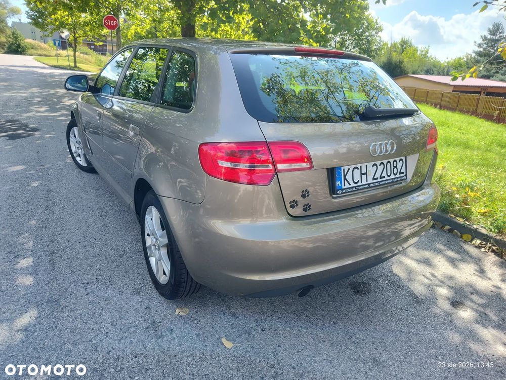 Audi A3 Sportback 1.6 TDI DPF Ambition - 8