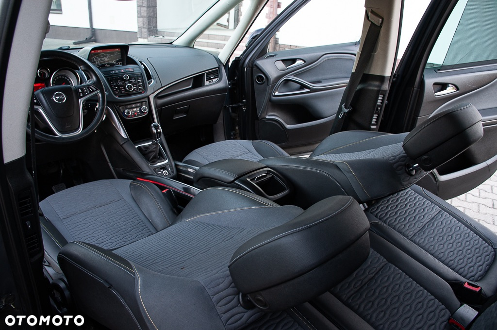 Opel Zafira - 17