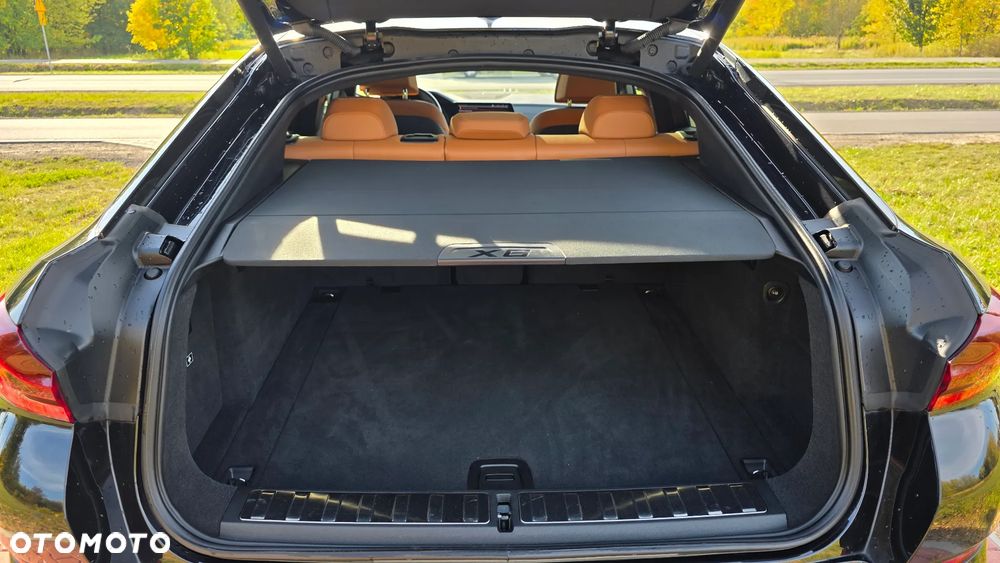 BMW X6 xDrive40d mHEV - 23