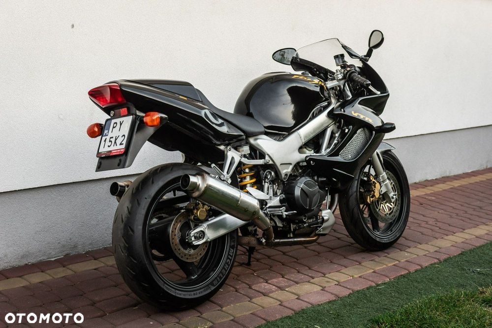 Honda VTR - 4