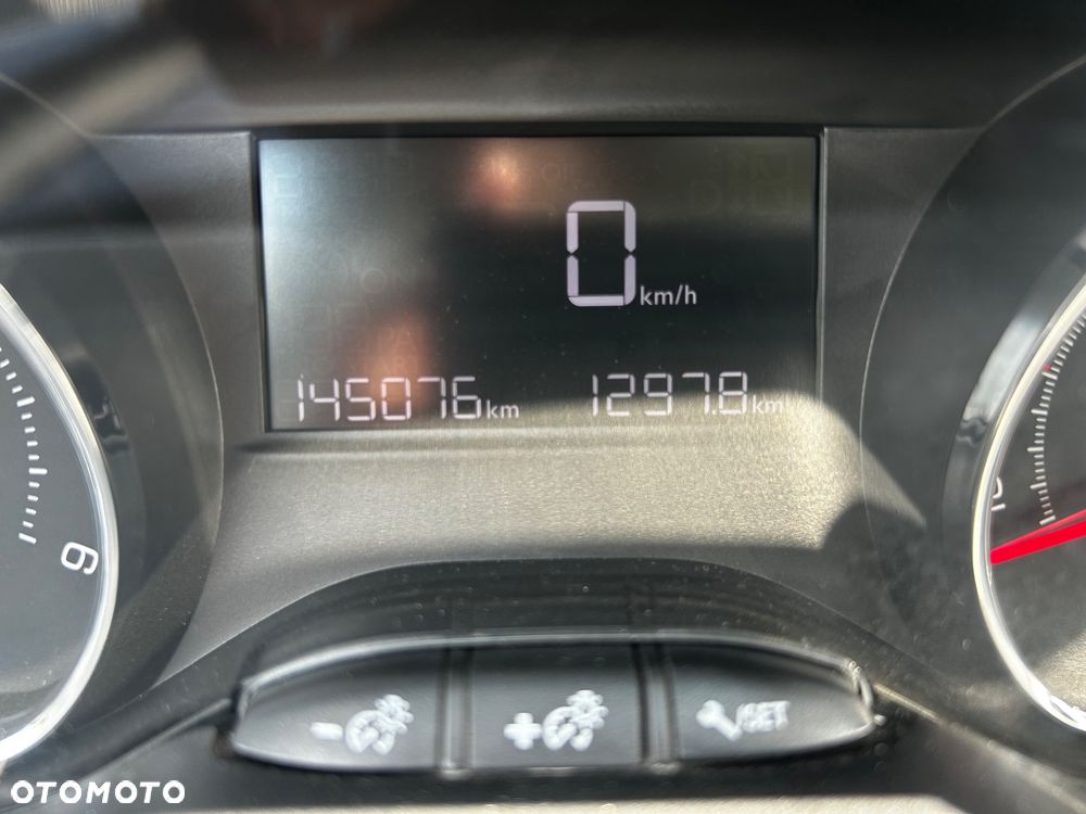 Peugeot 208 1.6 e-HDi Active STT - 2