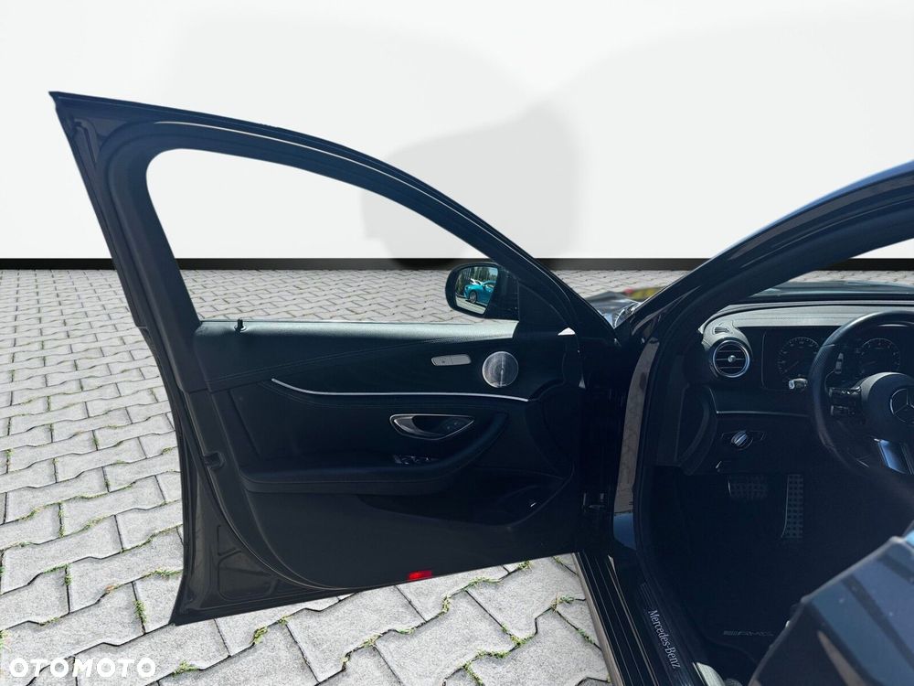 Mercedes-Benz Klasa E - 11