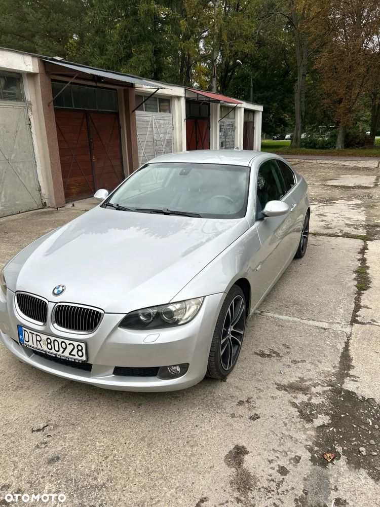 BMW Seria 3 330i Coupe - 19