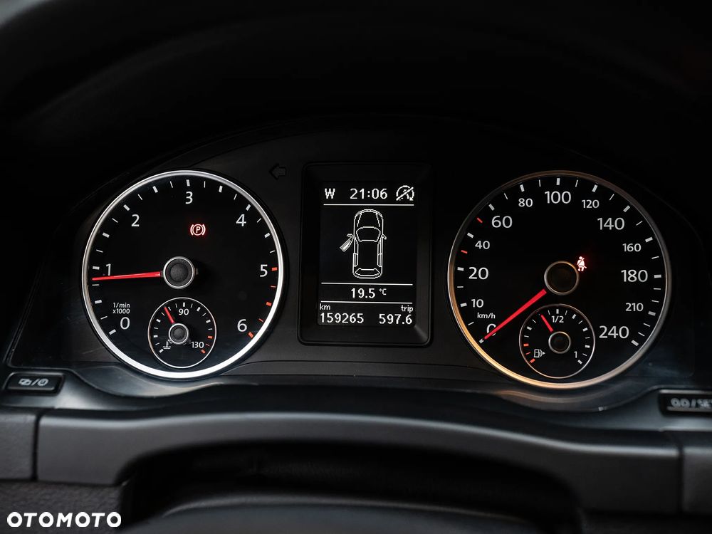 Volkswagen Tiguan - 8