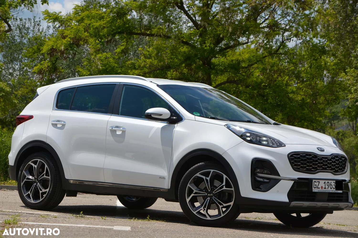 Kia Sportage 2.0 CRDI AWD Eco-Dynamics+ (48V M-H) Aut. GT LINE - 9