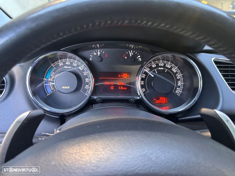 Peugeot 3008 2.0 HDi Hybrid4 99g J18 - 10