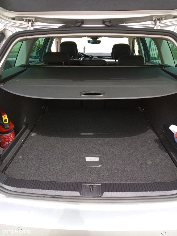 Volkswagen Passat 2.0 TDI SCR DSG Business - 10